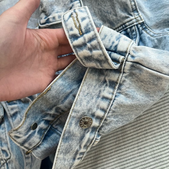 Crop Denim Jacket - Picture 4 of 5
